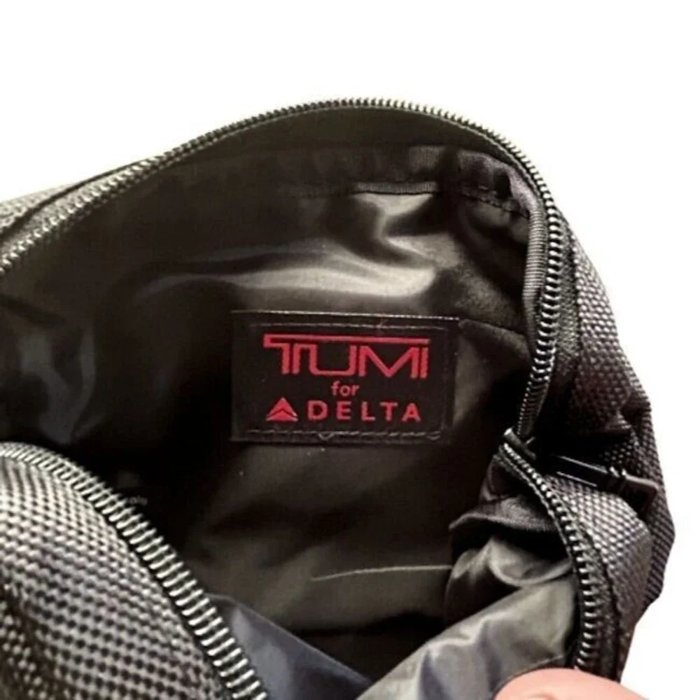 Tumi new toiletry